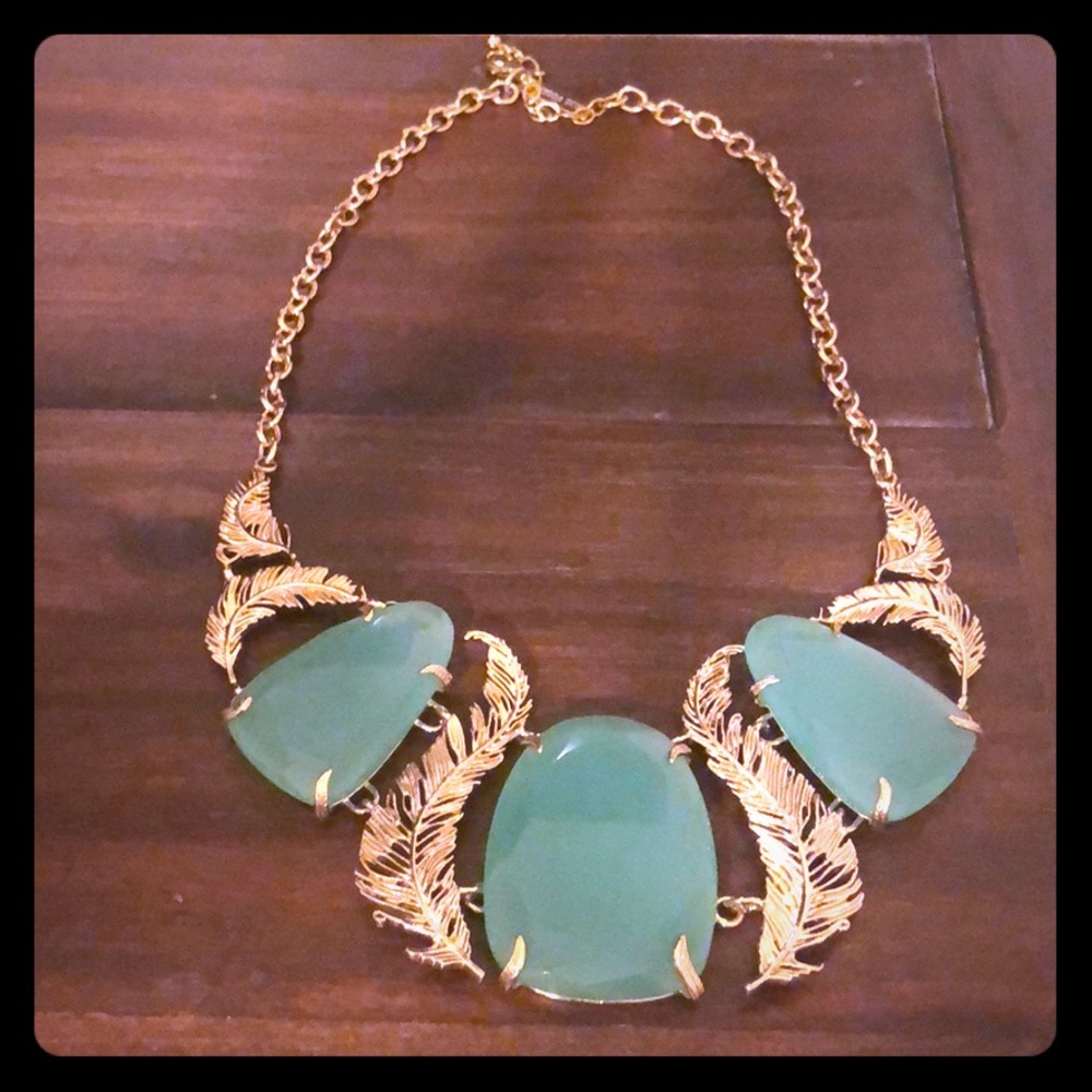 Kendra Scott statement necklace